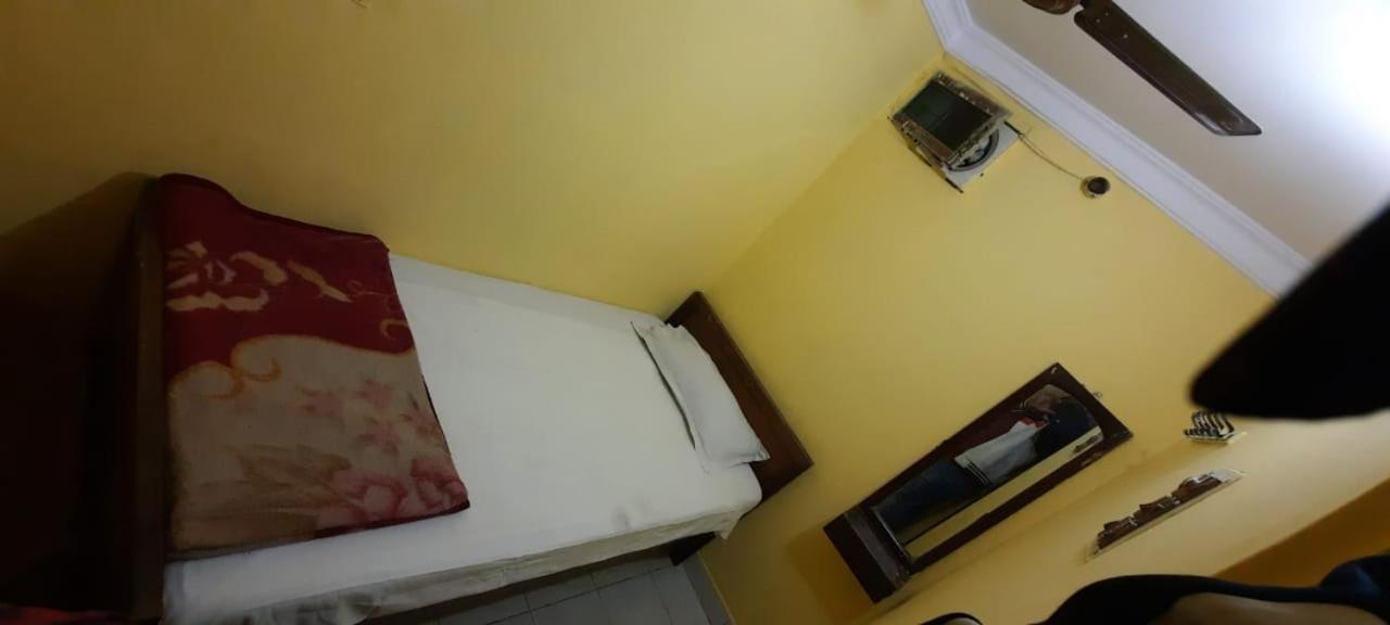 Khaja Habib Hotel Calcutta  Esterno foto